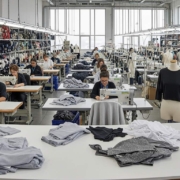 Швейное производство и применение новых типов тканей