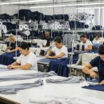 Швейная фабрика среднего класса по пошиву корпоративной одежды