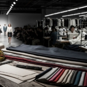 Как швейное производство влияет на моду